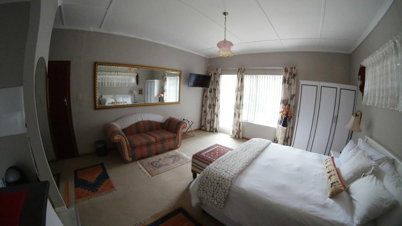 Gate 66 Bed and Breakfast Somerset East Exterior foto